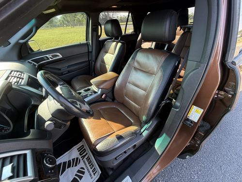 2011 Ford Explorer — photo 27