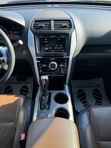 2011 Ford Explorer — photo 33