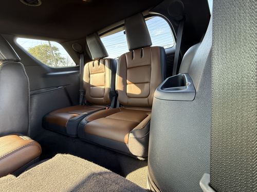2011 Ford Explorer — photo 37