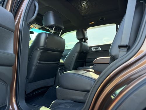 2011 Ford Explorer — photo 39