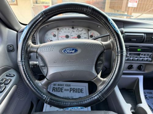 2001 Ford Explorer Sport Trac — photo 21