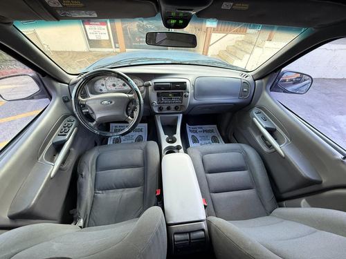 2001 Ford Explorer Sport Trac — photo 24