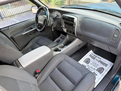 2001 Ford Explorer Sport Trac — photo 25