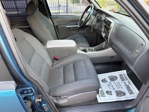 2001 Ford Explorer Sport Trac — photo 26