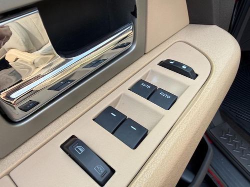2011 Ford F150 — photo 25