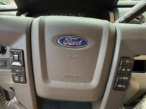 2011 Ford F150 — photo 29