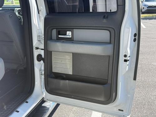2014 Ford F150 XLT — photo 17