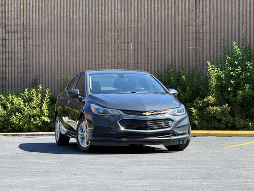 2017 Chevrolet Cruze — photo 1