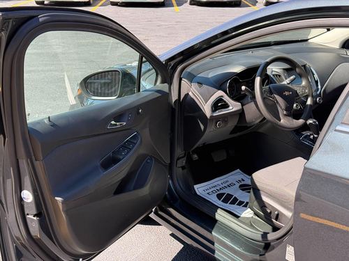 2017 Chevrolet Cruze — photo 3