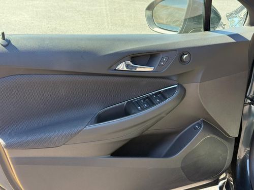 2017 Chevrolet Cruze — photo 11