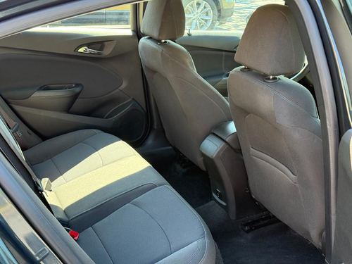 2017 Chevrolet Cruze — photo 17