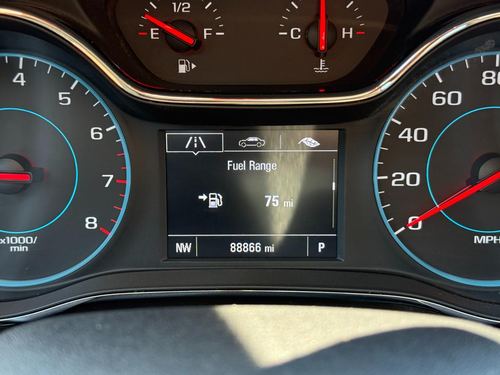2017 Chevrolet Cruze — photo 19