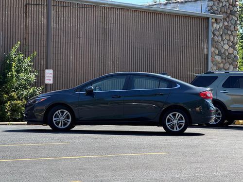 2017 Chevrolet Cruze — photo 22