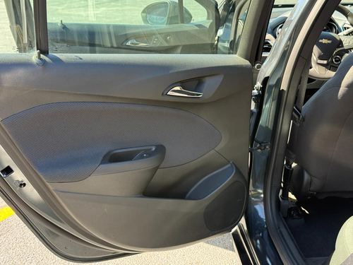 2017 Chevrolet Cruze — photo 27