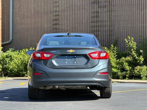 2017 Chevrolet Cruze — photo 34