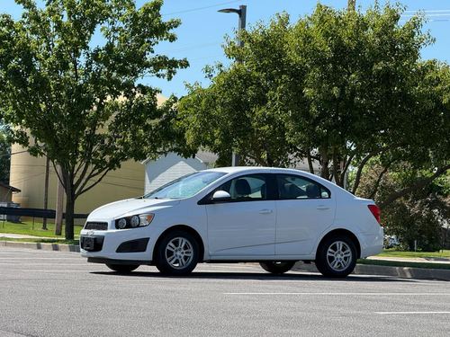 2012 Chevrolet Sonic — photo 4