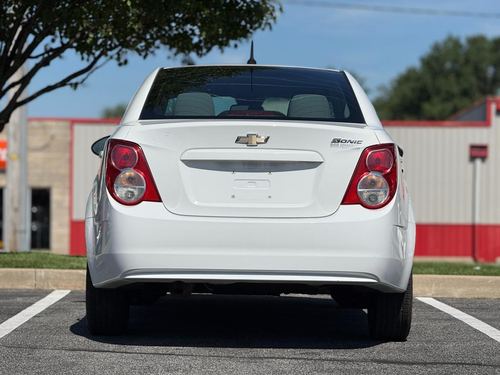 2012 Chevrolet Sonic — photo 7