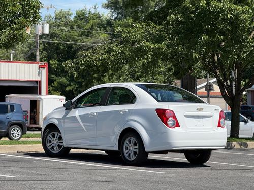 2012 Chevrolet Sonic — photo 8
