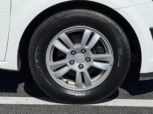 2012 Chevrolet Sonic — photo 21
