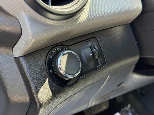 2012 Chevrolet Sonic — photo 25