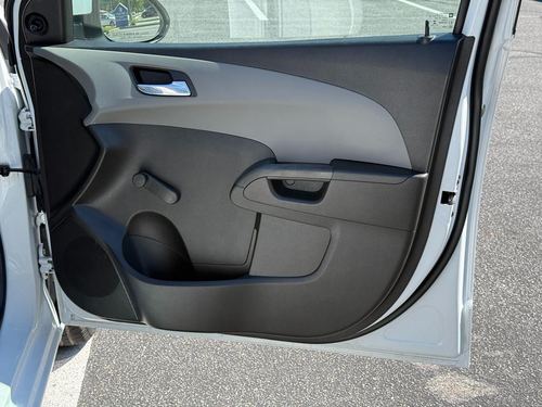 2012 Chevrolet Sonic — photo 28