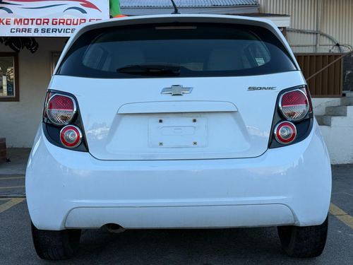 2016 Chevrolet Sonic LS — photo 11