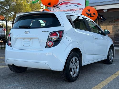 2016 Chevrolet Sonic LS — photo 9