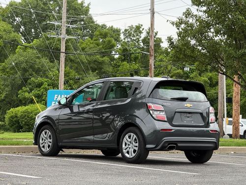2020 Chevrolet Sonic — photo 5