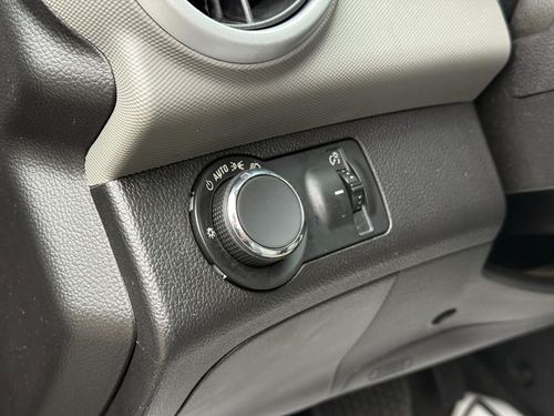 2020 Chevrolet Sonic — photo 24