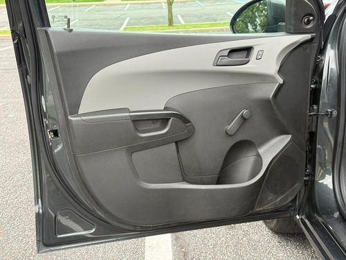 2020 Chevrolet Sonic — photo 38