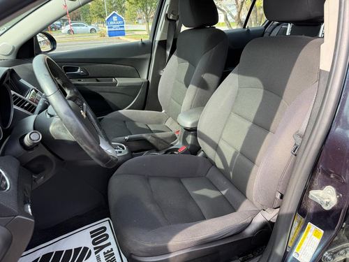 2014 Chevrolet Cruze — photo 23