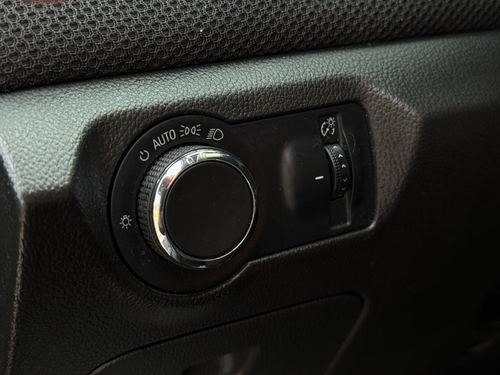 2014 Chevrolet Cruze — photo 20