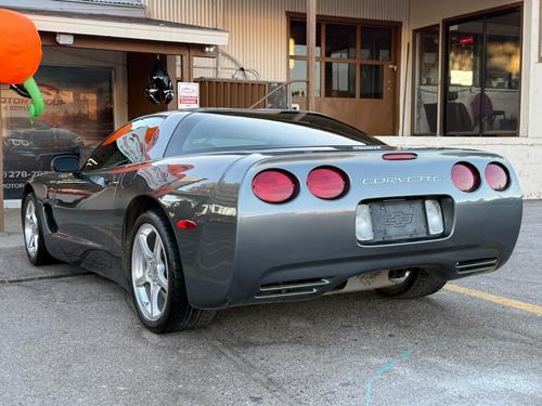 2003 Chevrolet Corvette — photo 9