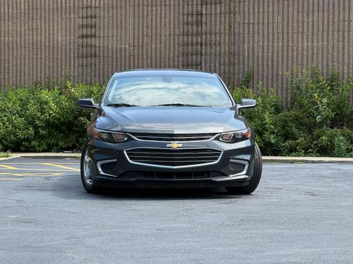 2017 Chevrolet Malibu — photo 3