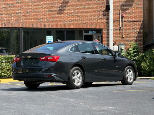 2017 Chevrolet Malibu — photo 12