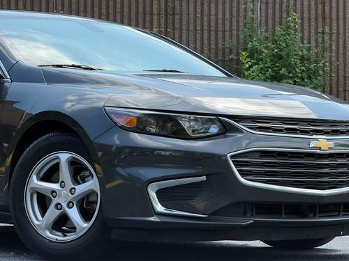 2017 Chevrolet Malibu — photo 13