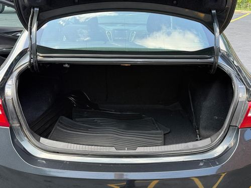 2017 Chevrolet Malibu — photo 18