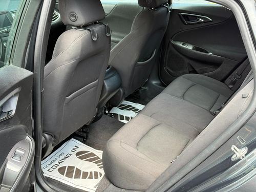2017 Chevrolet Malibu — photo 26