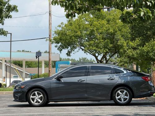 2018 Chevrolet Malibu — photo 4