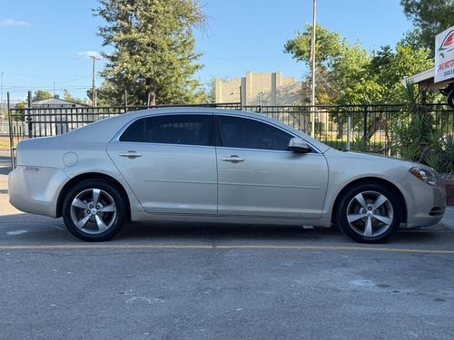 2011 Chevrolet Malibu 1LT — photo 6