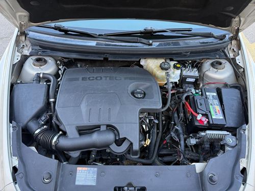 2011 Chevrolet Malibu 1LT — photo 30