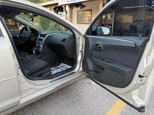 2011 Chevrolet Malibu 1LT — photo 28