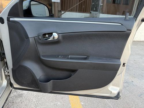 2011 Chevrolet Malibu 1LT — photo 24