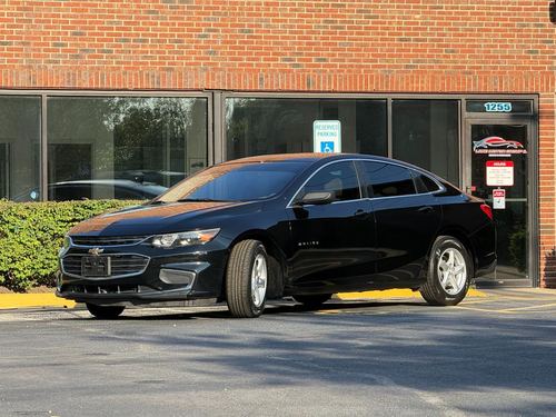 2017 Chevrolet Malibu — photo 4