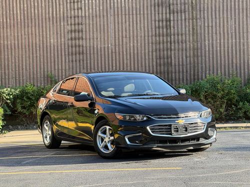 2017 Chevrolet Malibu — photo 1