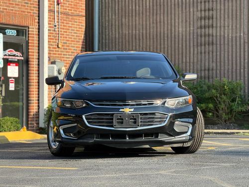 2017 Chevrolet Malibu — photo 14