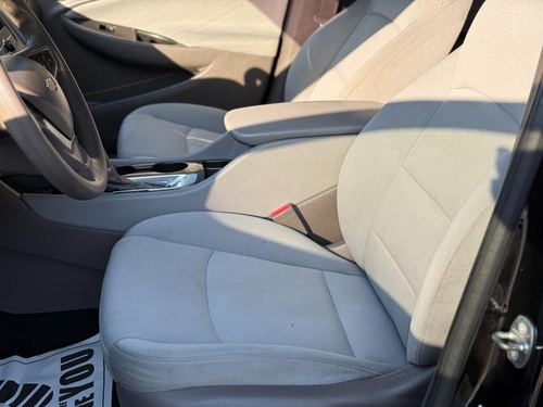 2017 Chevrolet Malibu — photo 18