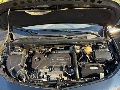 2017 Chevrolet Malibu — photo 31