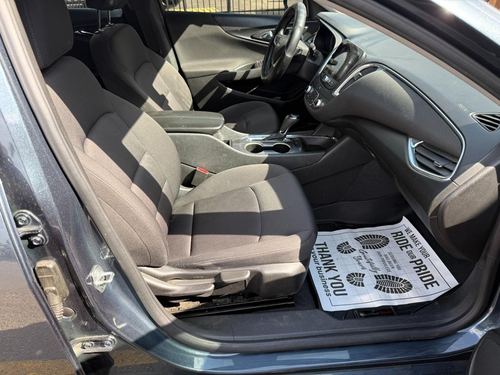 2019 Chevrolet Malibu LT — photo 21