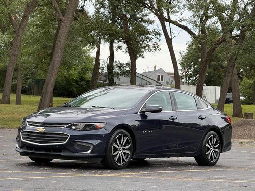 2016 Chevrolet Malibu — photo 2